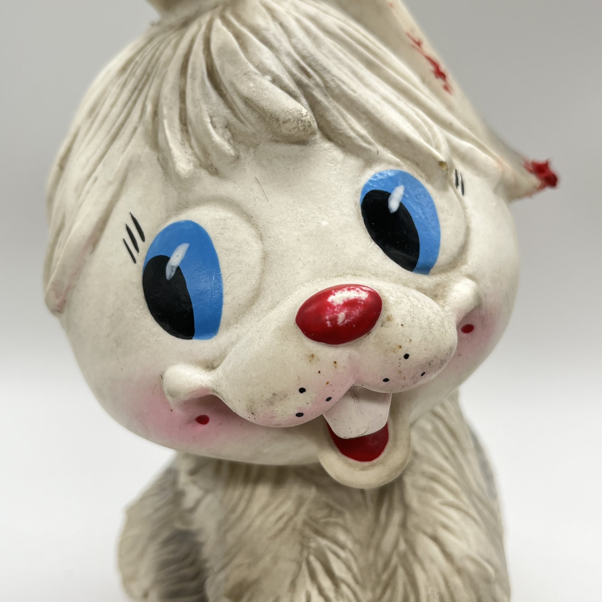 Статуэтка (детская игрушка) "Заяц", резина, роспись, СССР, 1960-1980 гг.