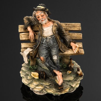 Статуэтка "Бродяга с воробьями" в стиле Capodimonte