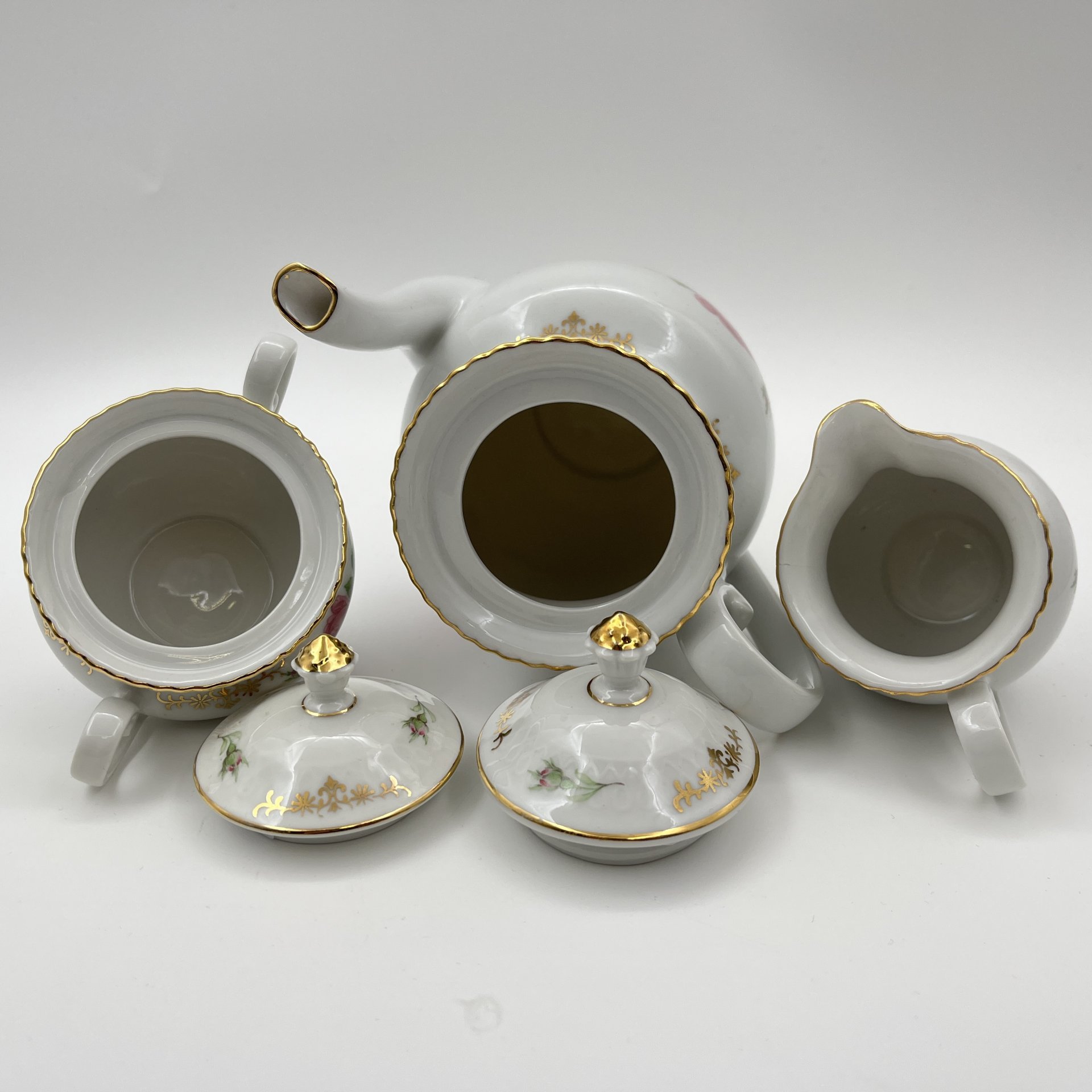 Сервиз кофейный на 6 персон (15 предметов), украшенный изображением розы (серия "Elizabeth"), фарфор, деколь, золочение, Seltmann Weiden, Германия, 1950-1970 гг.