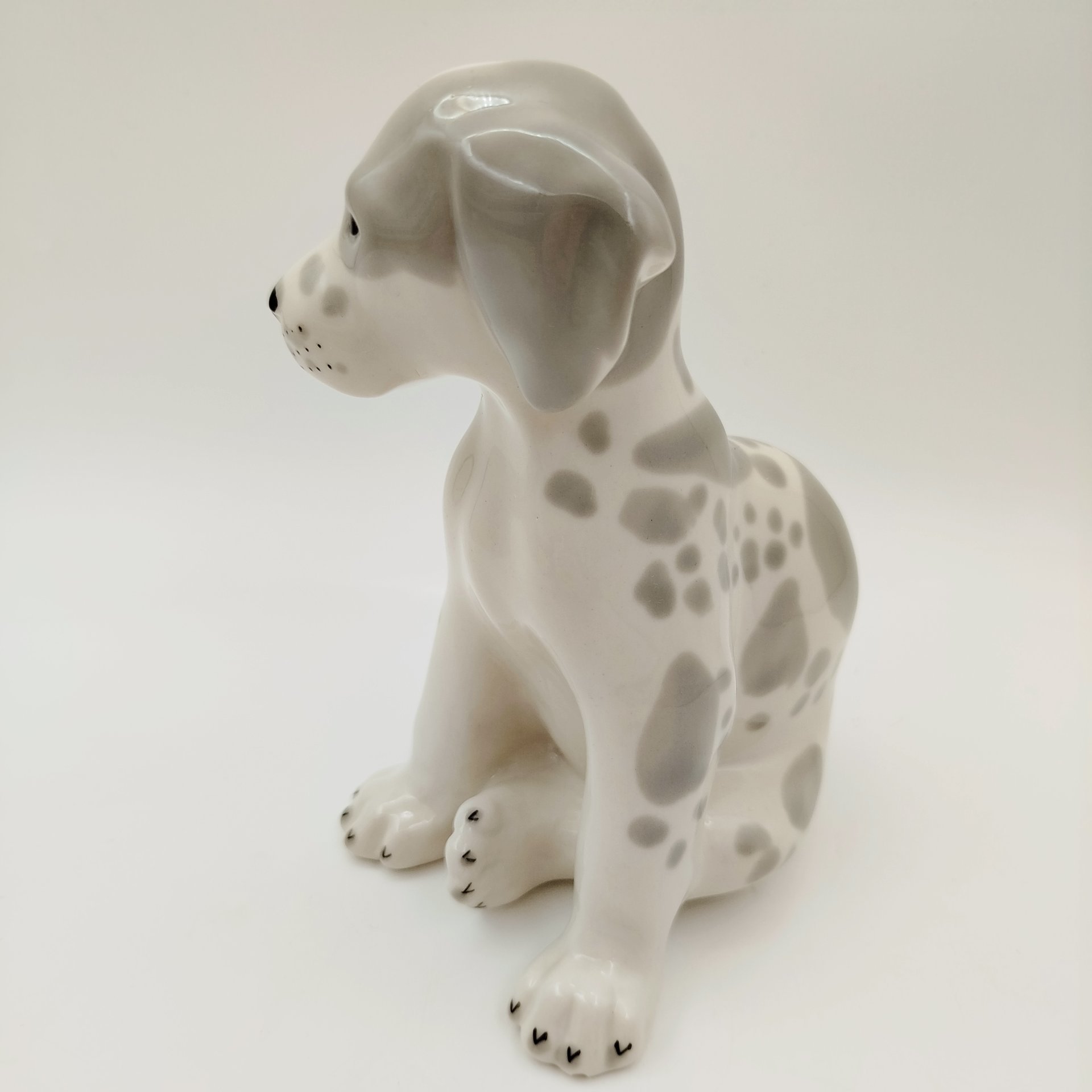 Статуэтка "Далматинец" ("Щенок мраморного дога"), фарфор, роспись, Ленинградский фарфоровый завод (ЛФЗ), Российская Федерация, 1991-2005 гг.