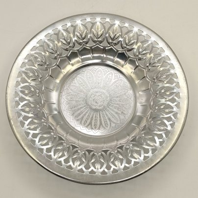 Сухарница (конфетница) с ажурным бортом, Нововятский механический завод