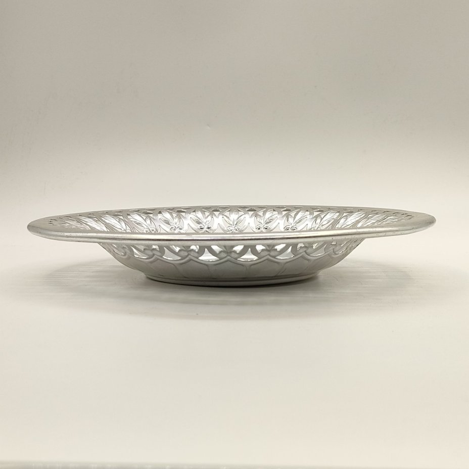 Сухарница (конфетница) с ажурным бортом, Нововятский механический завод