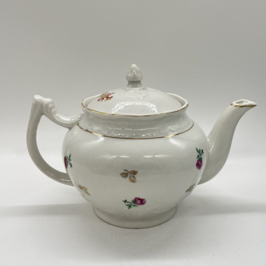 Чайник заварочный с цветочным декором, фарфор, деколь, золочение, Дмитровский фарфоровый завод (ДФЗ Вербилки), СССР, 1954-1965 гг.