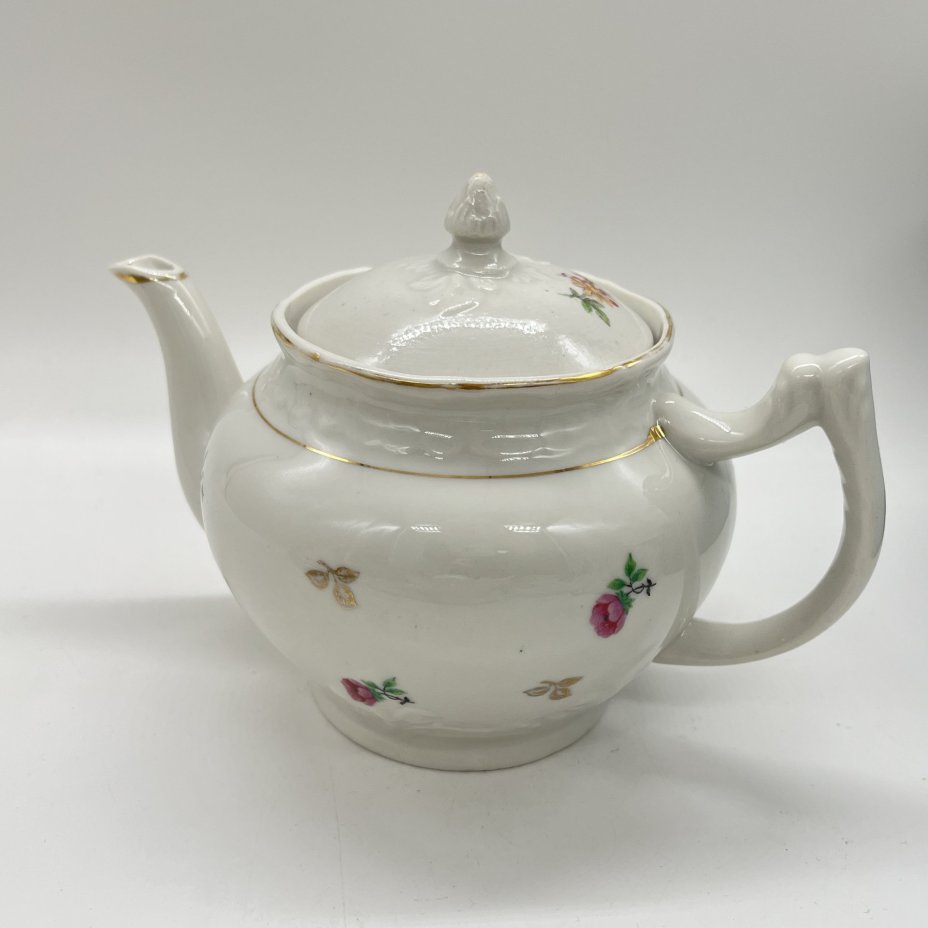 Чайник заварочный с цветочным декором, фарфор, деколь, золочение, Дмитровский фарфоровый завод (ДФЗ Вербилки), СССР, 1954-1965 гг.