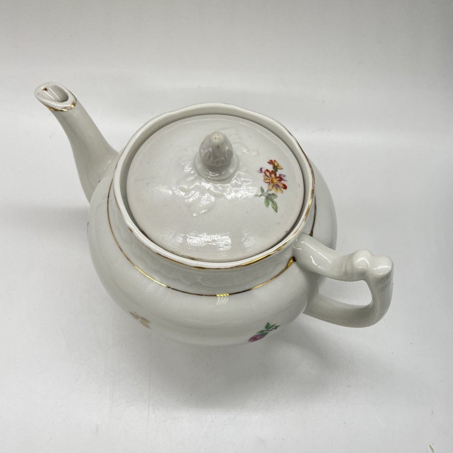 Чайник заварочный с цветочным декором, фарфор, деколь, золочение, Дмитровский фарфоровый завод (ДФЗ Вербилки), СССР, 1954-1965 гг.