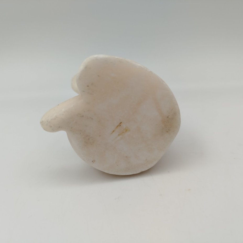 Статуэтка "Медведь", ангидрит, резьба