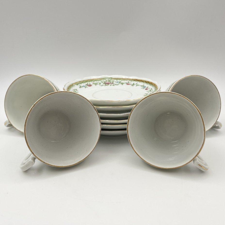 Набор из 4-х чайных пар и двух блюдец в стиле ар-нуво, фарфор, деколь с подрисовкой, золочение, Западная Европа, 1900-1930 гг.
