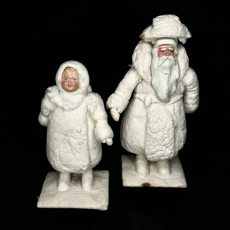 Пара подставных игрушек (под ёлку) "Дед Мороз" и "Снегурочка",  Киевская фабрика игрушек "Победа", вата, бумага, папье-маше, роспись, дерево