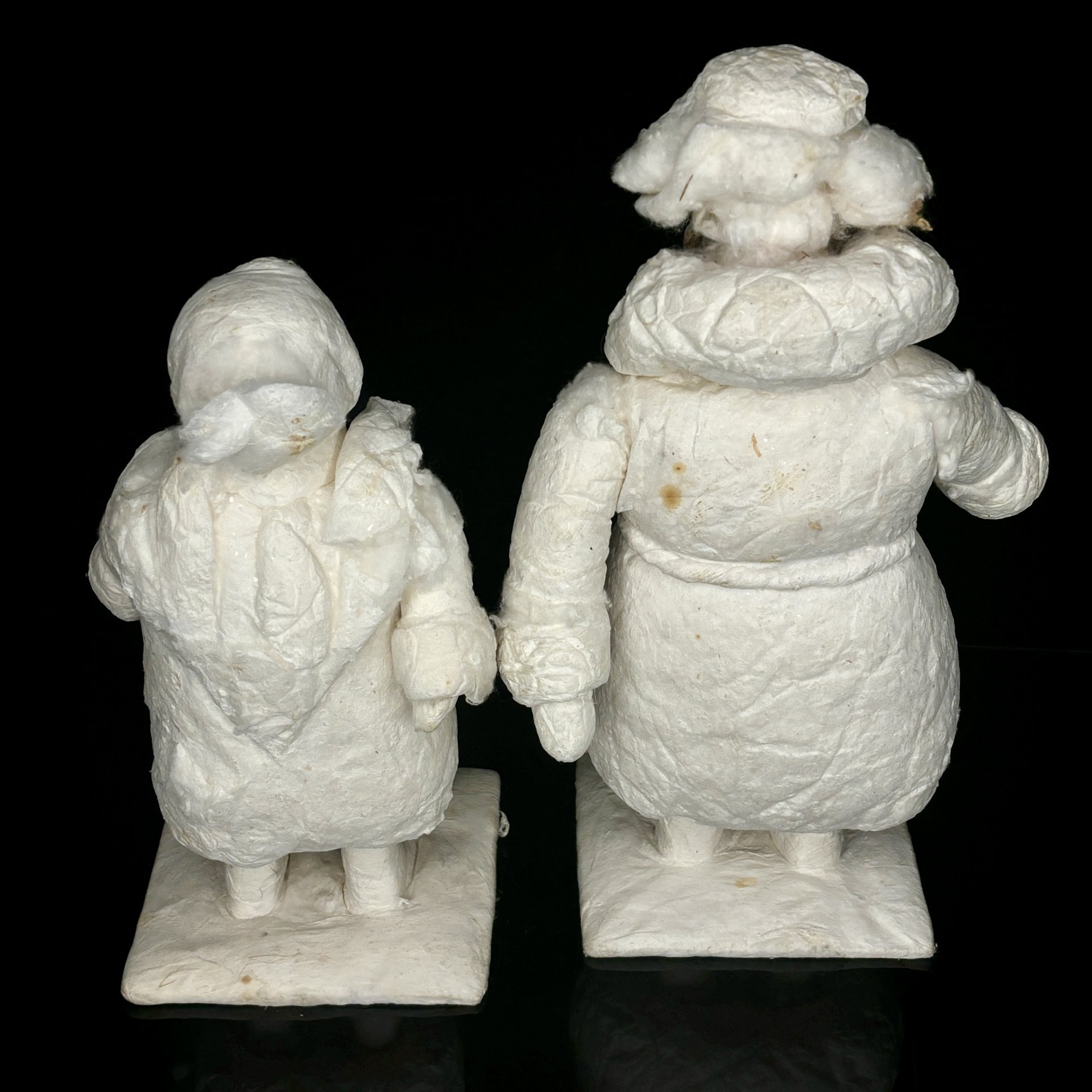 Пара подставных игрушек (под ёлку) "Дед Мороз" и "Снегурочка",  Киевская фабрика игрушек "Победа", вата, бумага, папье-маше, роспись, дерево