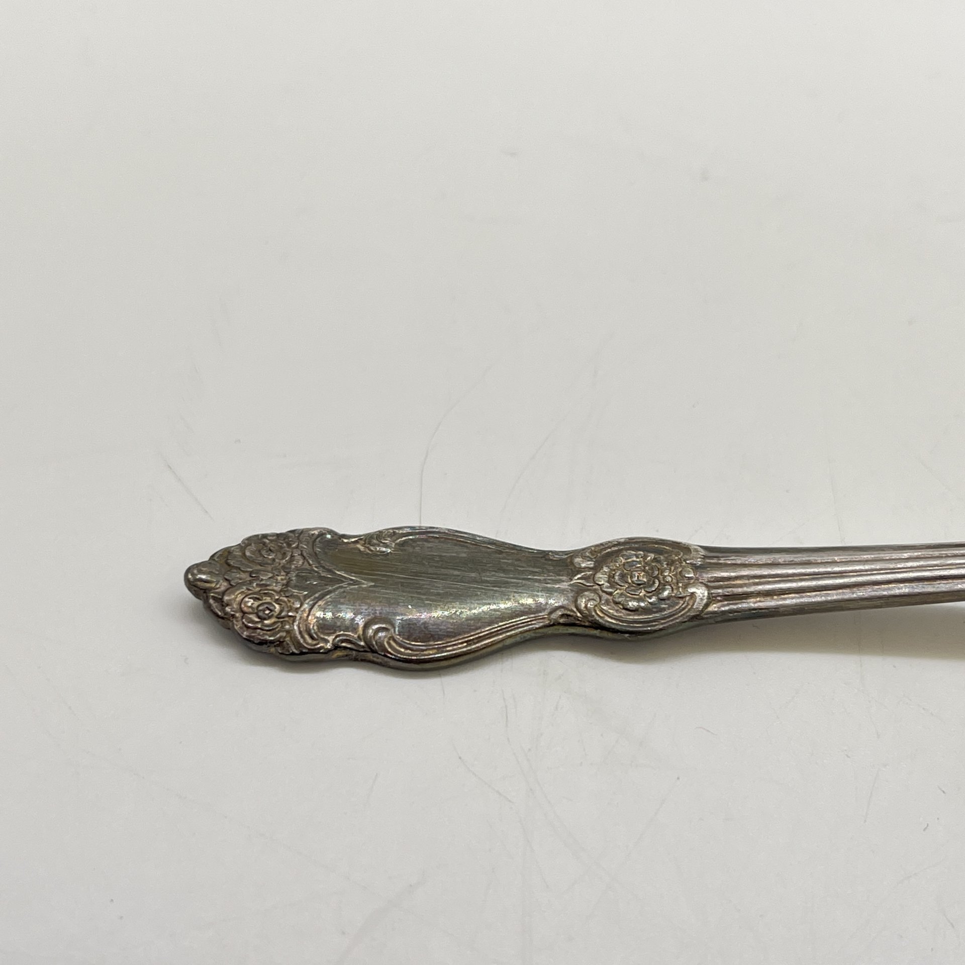 Совочек для сахара с растительным декором на ручке, мНЦ (медь-никель-цинк), Кольчугинский завод цветных металлов, СССР, 1960-1980 гг.