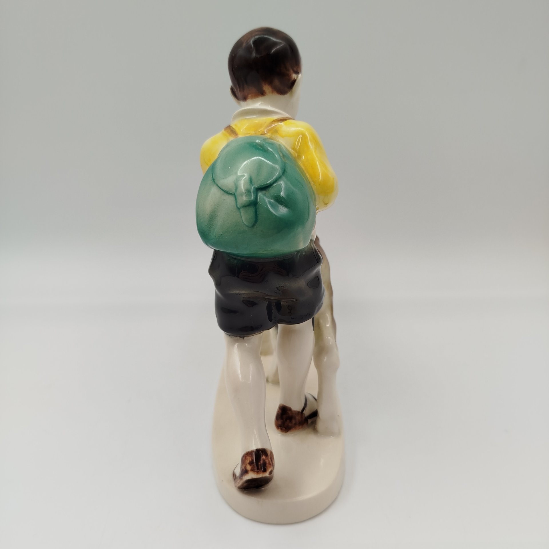 Статуэтка "Мальчик с осликом", фаянс, аэрография, Hertwig & Co., Германия, 1941-1958 гг.