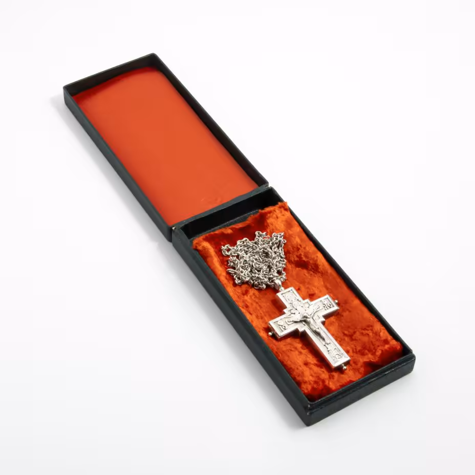 Крест-мощевик в оригинальном футляре, Художественно-производственное предприятие «Софрино»