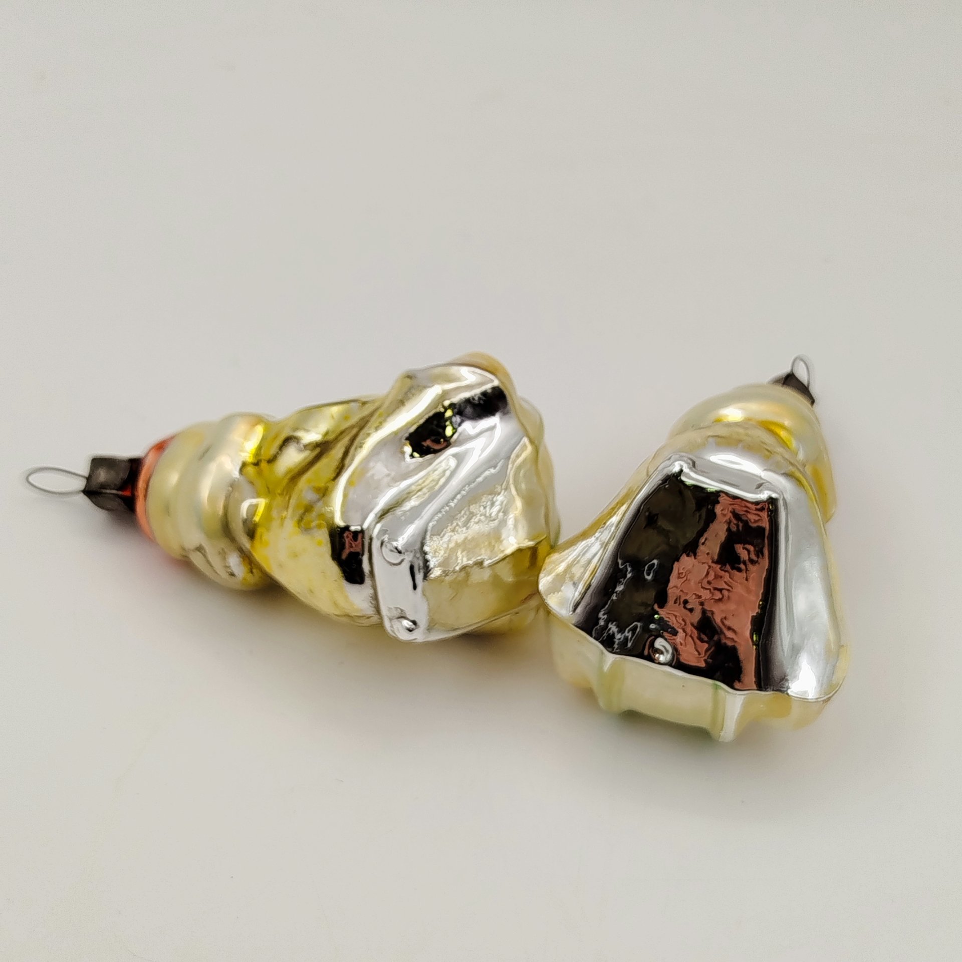 Пара елочных игрушек "Ребенок на санках"