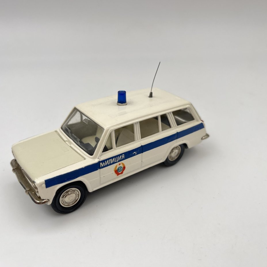Модель автомобиля "ВАЗ-2102" (Милиция), авторская модель
