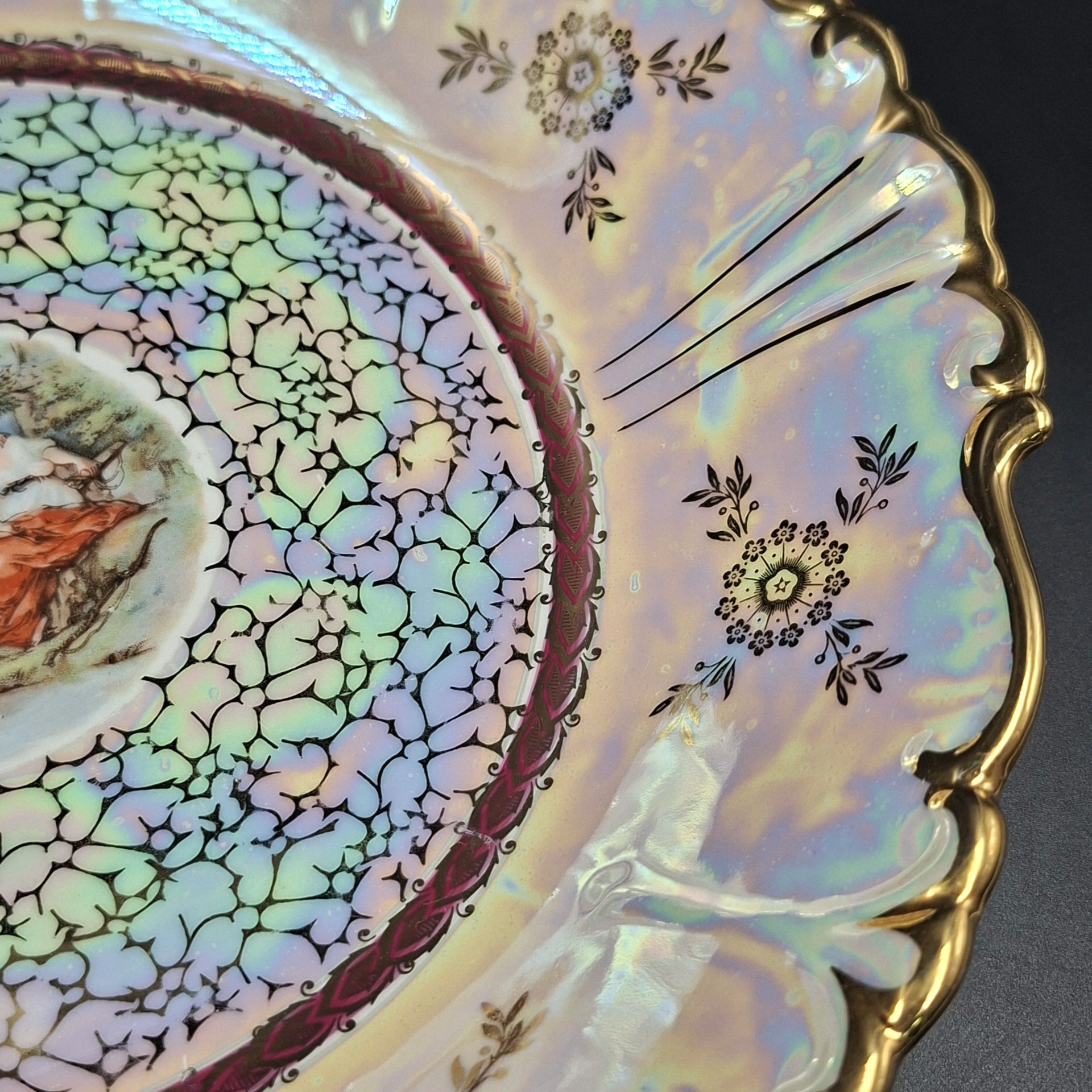 Блюдо глубокое (салатник) из сервиза "Мадонна", фарфор, деколь, люстр, золочение, ГДР, 1960-1990 гг.