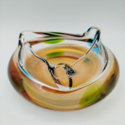 Пепельница необычной формы в янтарно-зелёной гамме, цветное стекло, гутная техника, Чехословакия, 1970-1990 гг.