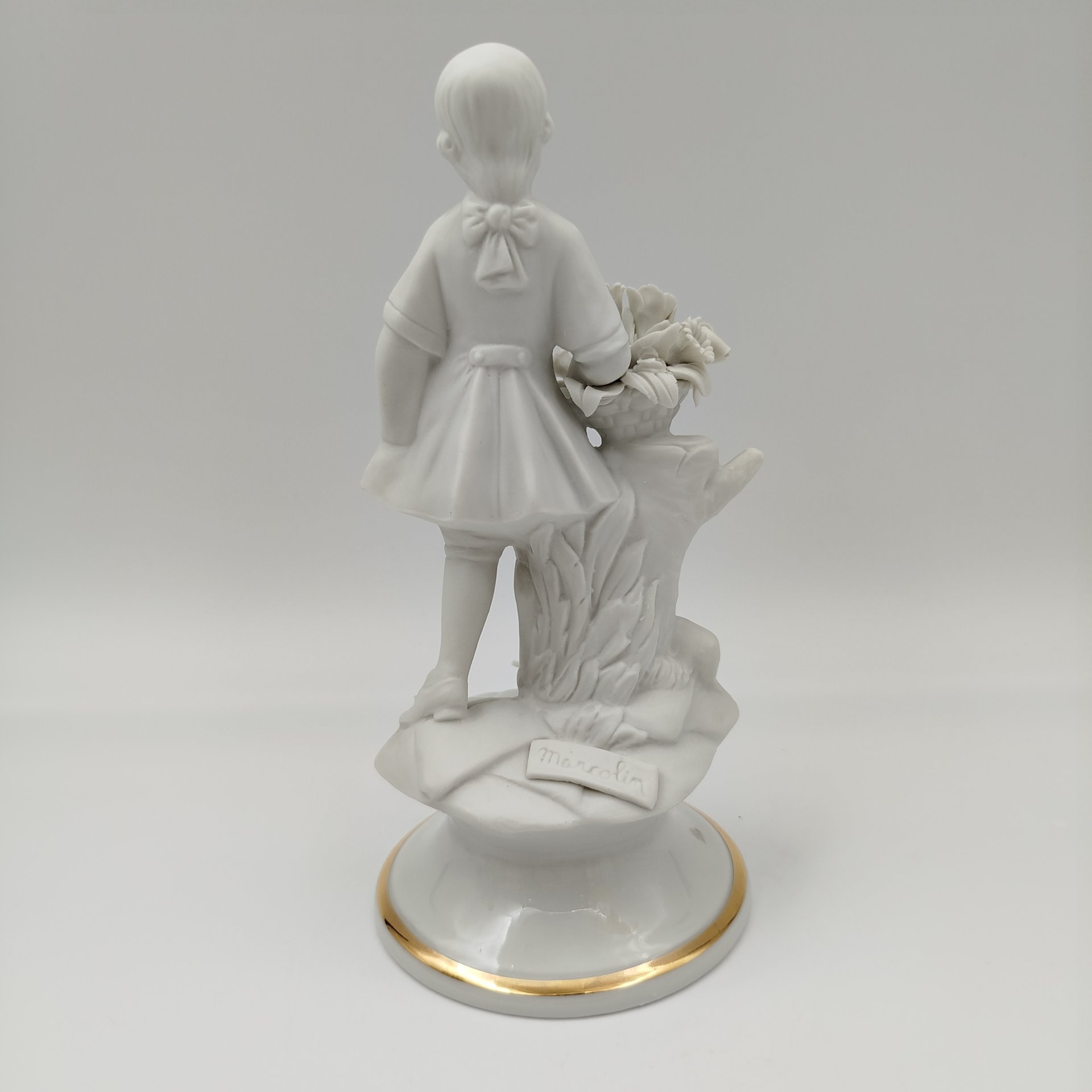 Статуэтка "Юный кавалер с букетом цветов", бисквит, золочение, Capodimonte (Каподимонте), Италия, 1970-1990 гг.