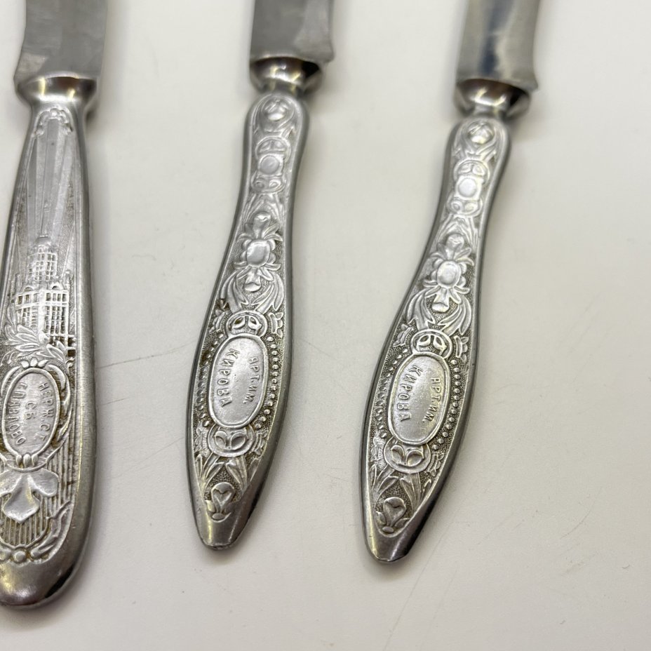 Набор из 5 столовых ножей с фигурным изображением на ручке (подбор), сталь, Павловский завод художественных металлоизделий им. С.М. Кирова, СССР, 1960-1980 гг.