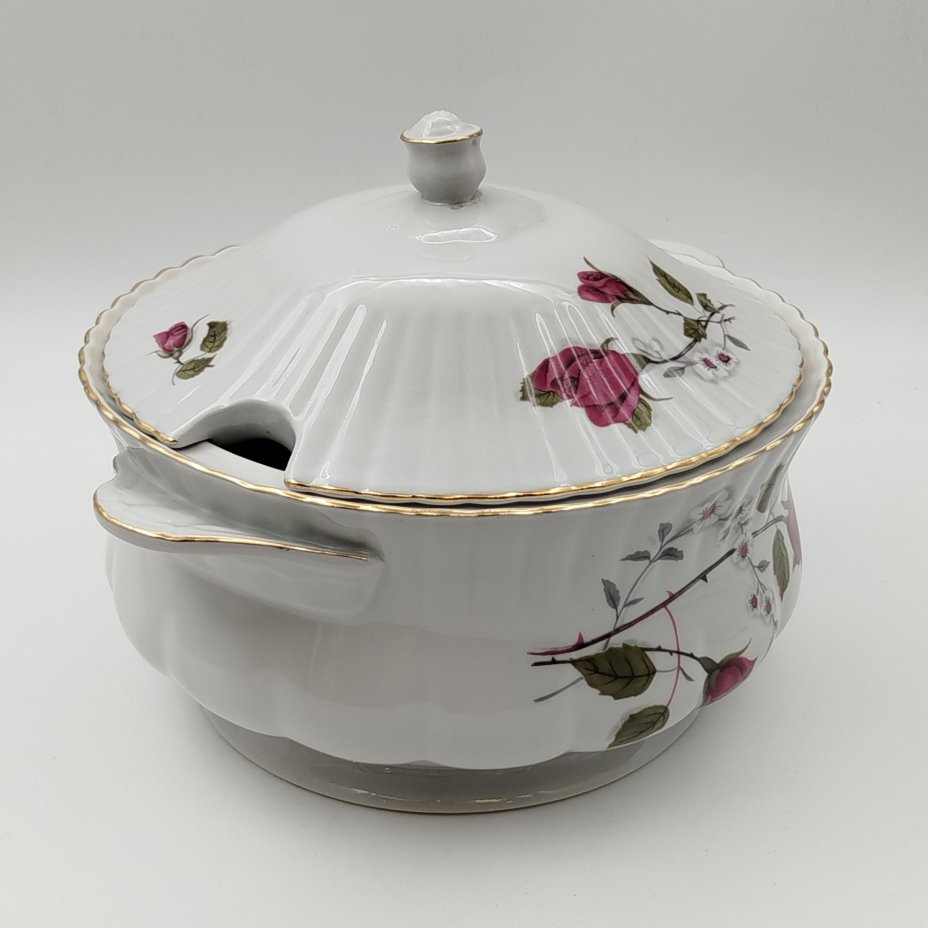 Супница, украшенная изображением розы