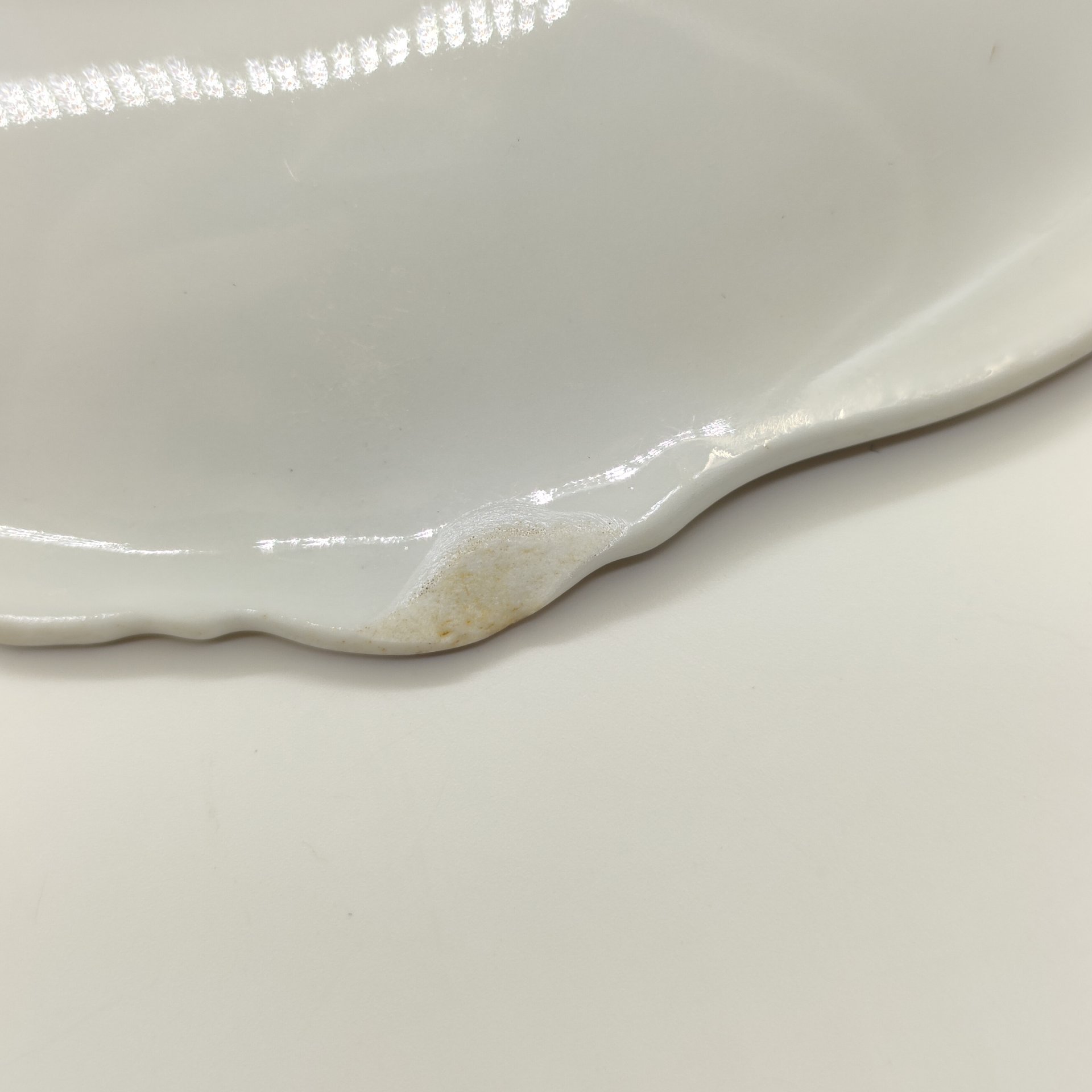 Блюдце с цветочным рельефным декором, Old Ivory, фарфор, деколь с подрисовкой, Hermann Ohme, Германия, 1883-1930 гг., Hermann Ohme