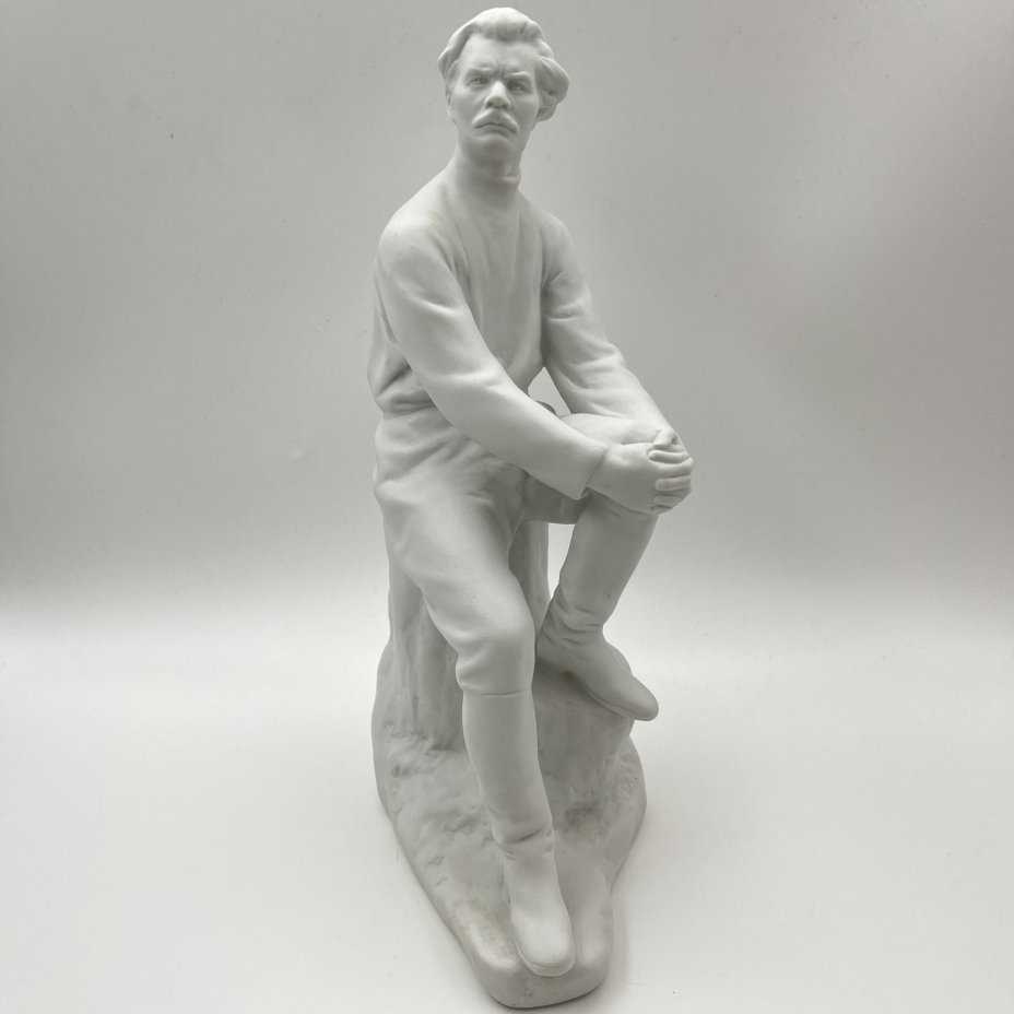 Статуэтка "Максим Горький", автор В.Г. Стамов, бисквит, Ленинградский фарфоровый завод (ЛФЗ), СССР, 1950-1960 гг.