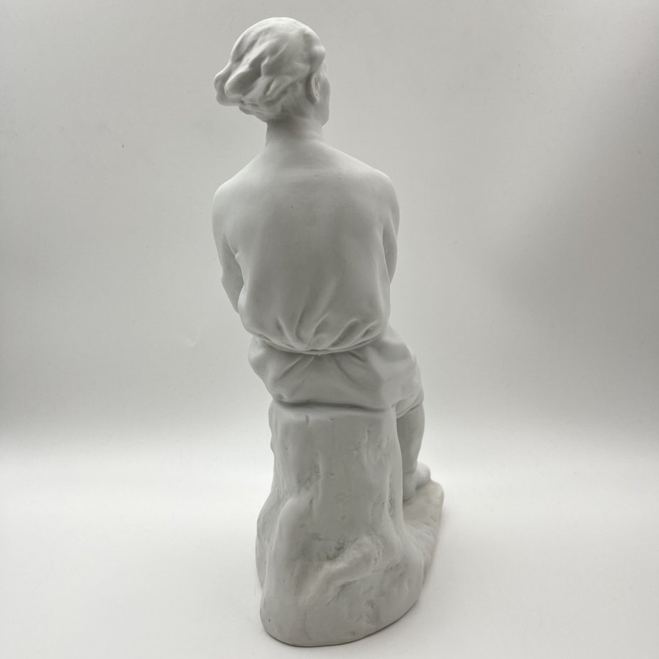 Статуэтка "Максим Горький", автор В.Г. Стамов, бисквит, Ленинградский фарфоровый завод (ЛФЗ), СССР, 1950-1960 гг.