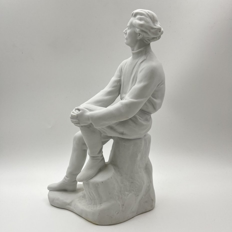 Статуэтка "Максим Горький", автор В.Г. Стамов, бисквит, Ленинградский фарфоровый завод (ЛФЗ), СССР, 1950-1960 гг.