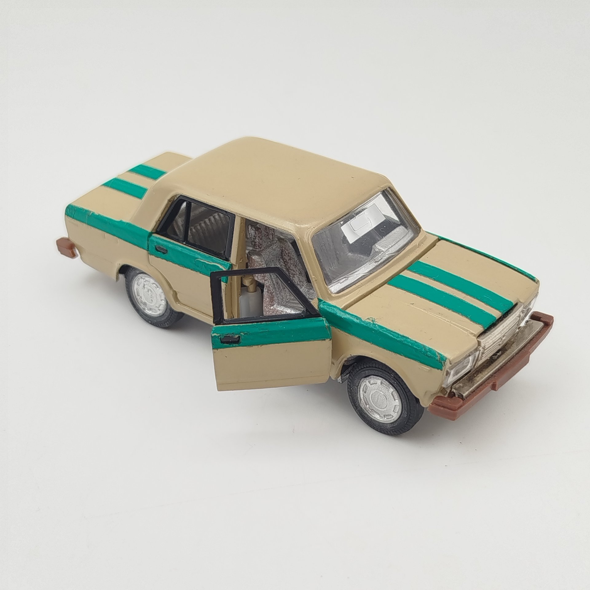 Модель автомобиля "ВАЗ-2107", авторский, металл, пластик, картон, печать, СССР, 1980-1990 гг.