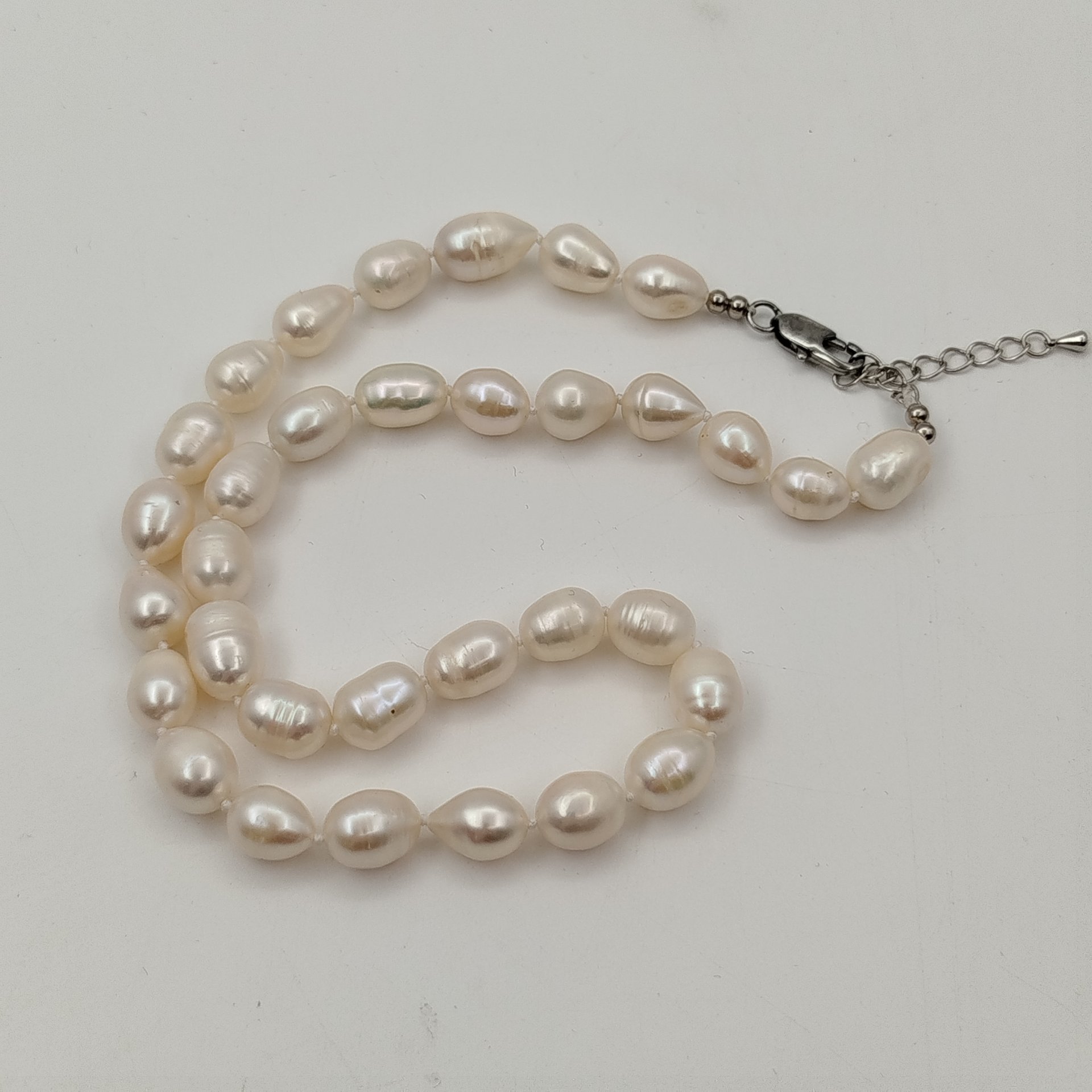 Бусы с бусинами вытянутой формы, металл, культивированный жемчуг, Азия, 2000-2020 гг.