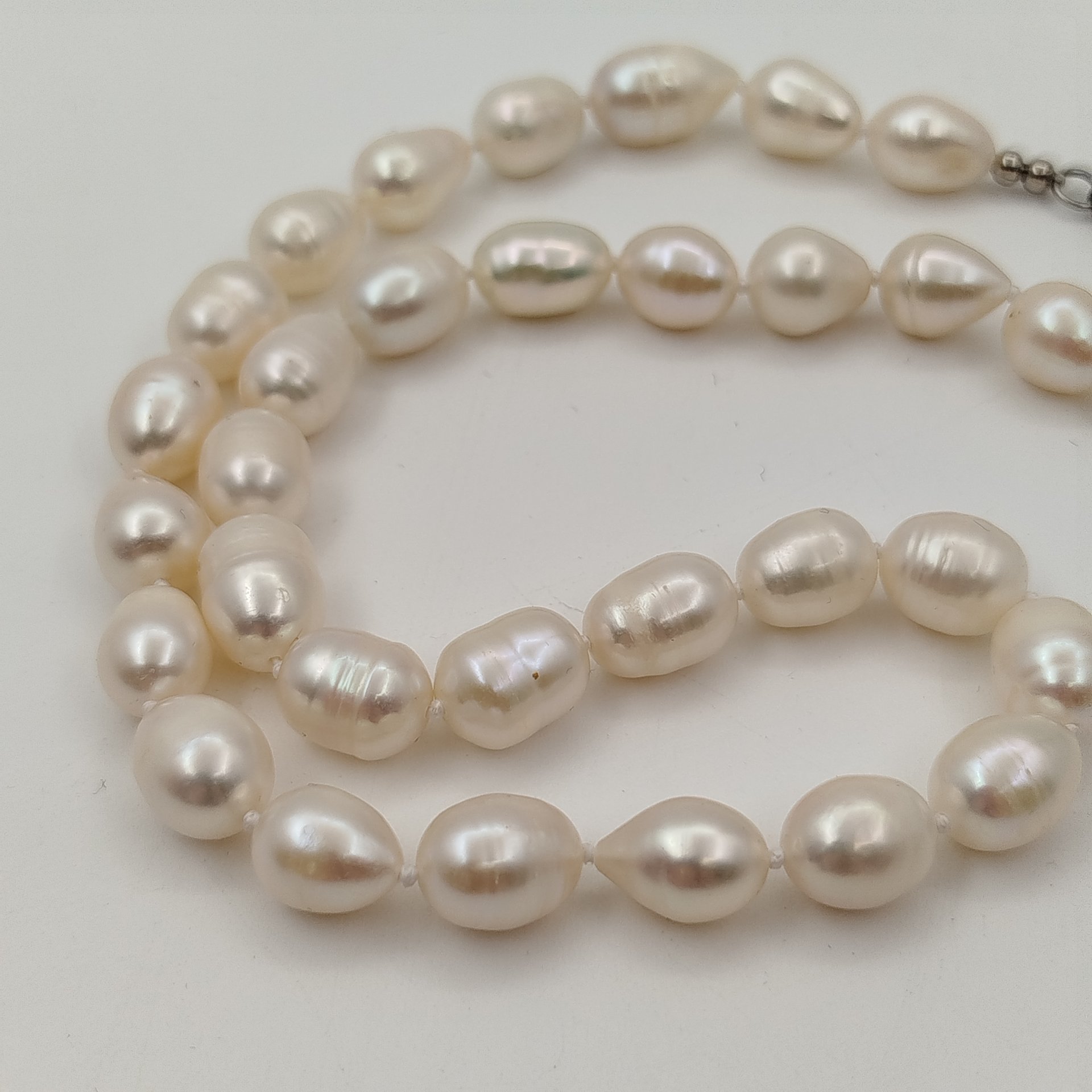 Бусы с бусинами вытянутой формы, металл, культивированный жемчуг, Азия, 2000-2020 гг.