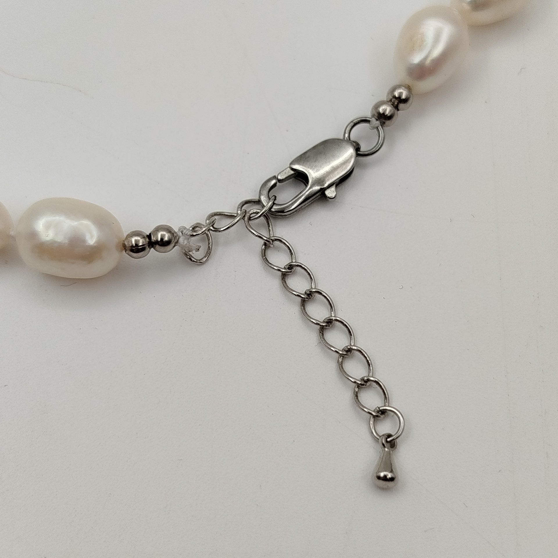 Бусы с бусинами вытянутой формы, металл, культивированный жемчуг, Азия, 2000-2020 гг.