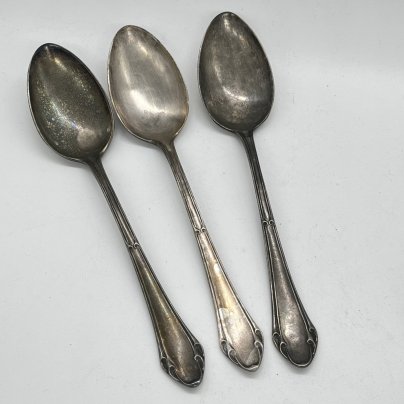 Набор из 3 столовых ложек с фигурным декором на ручках, мНЦ (медь-никель-цинк), Киевский завод столовых приборов и посуды им. Дзержинского (ЗiД, ЗиД), СССР, 1950 г.
