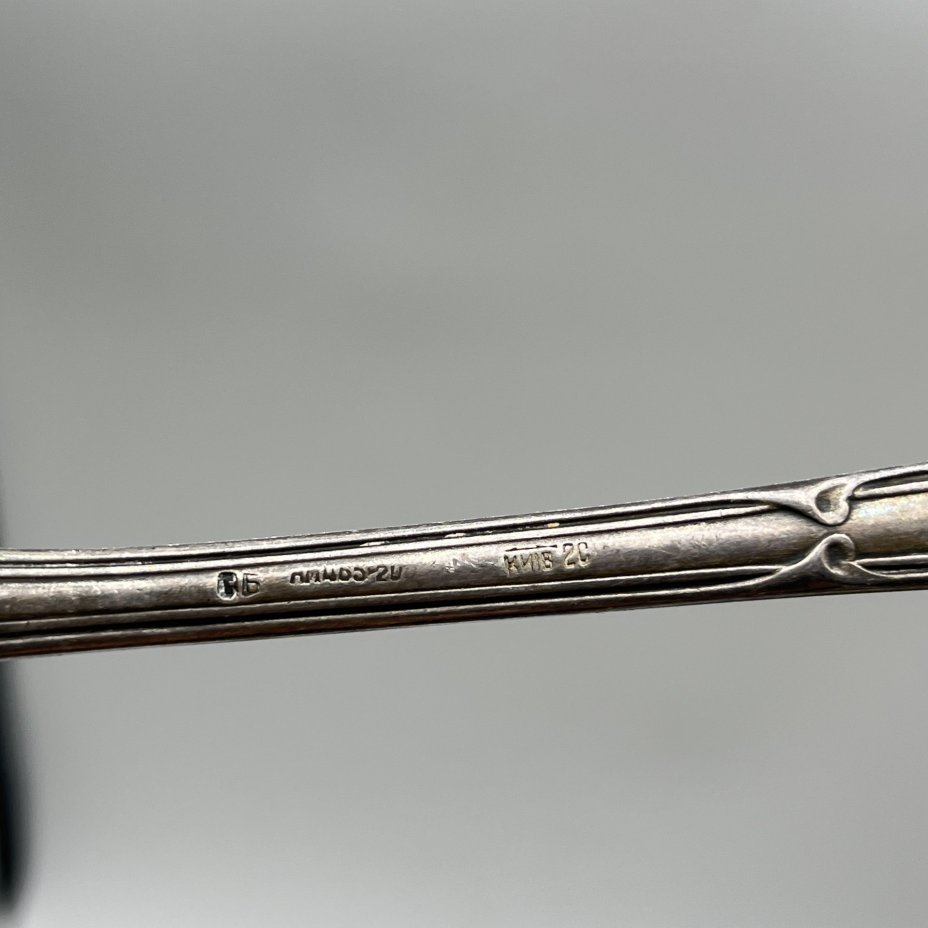 Набор из 3 столовых ложек с фигурным декором на ручках, мНЦ (медь-никель-цинк), Киевский завод столовых приборов и посуды им. Дзержинского (ЗiД, ЗиД), СССР, 1950 г.