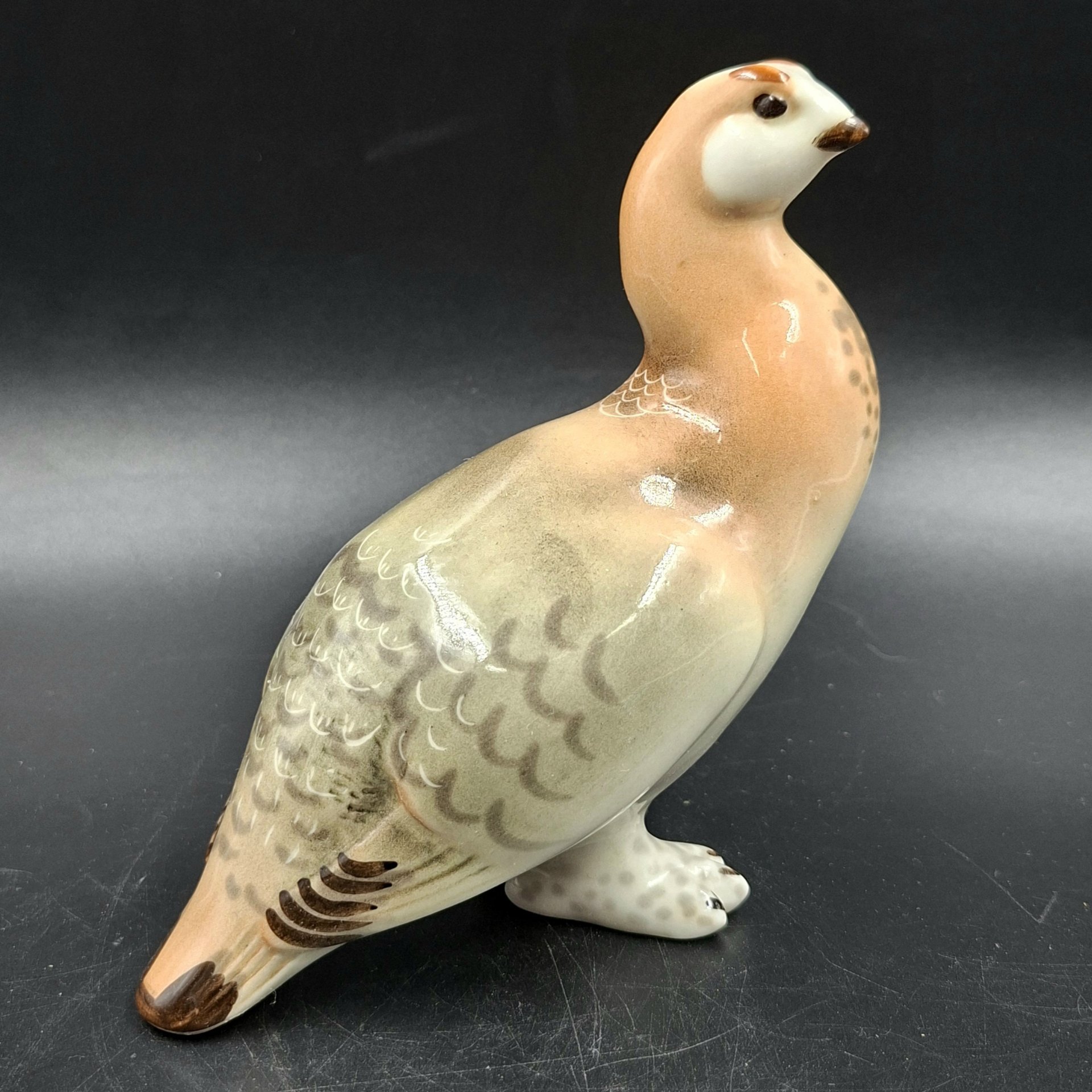 Статуэтка "Куропатка", скульптор П.П. Веселов, фарфор, роспись, Ленинградский фарфоровый завод (ЛФЗ), СССР, 1970-1992 гг.