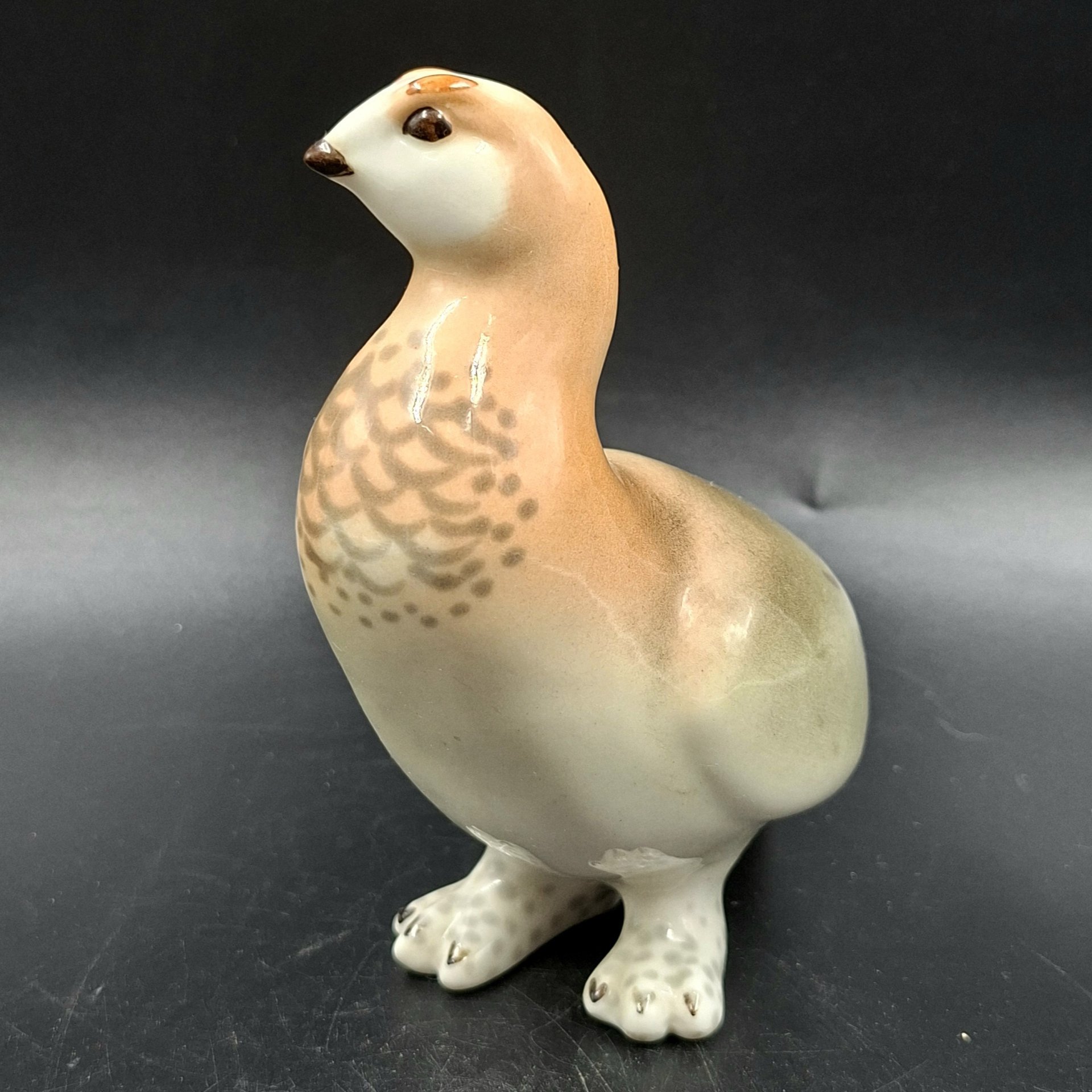 Статуэтка "Куропатка", скульптор П.П. Веселов, фарфор, роспись, Ленинградский фарфоровый завод (ЛФЗ), СССР, 1970-1992 гг.