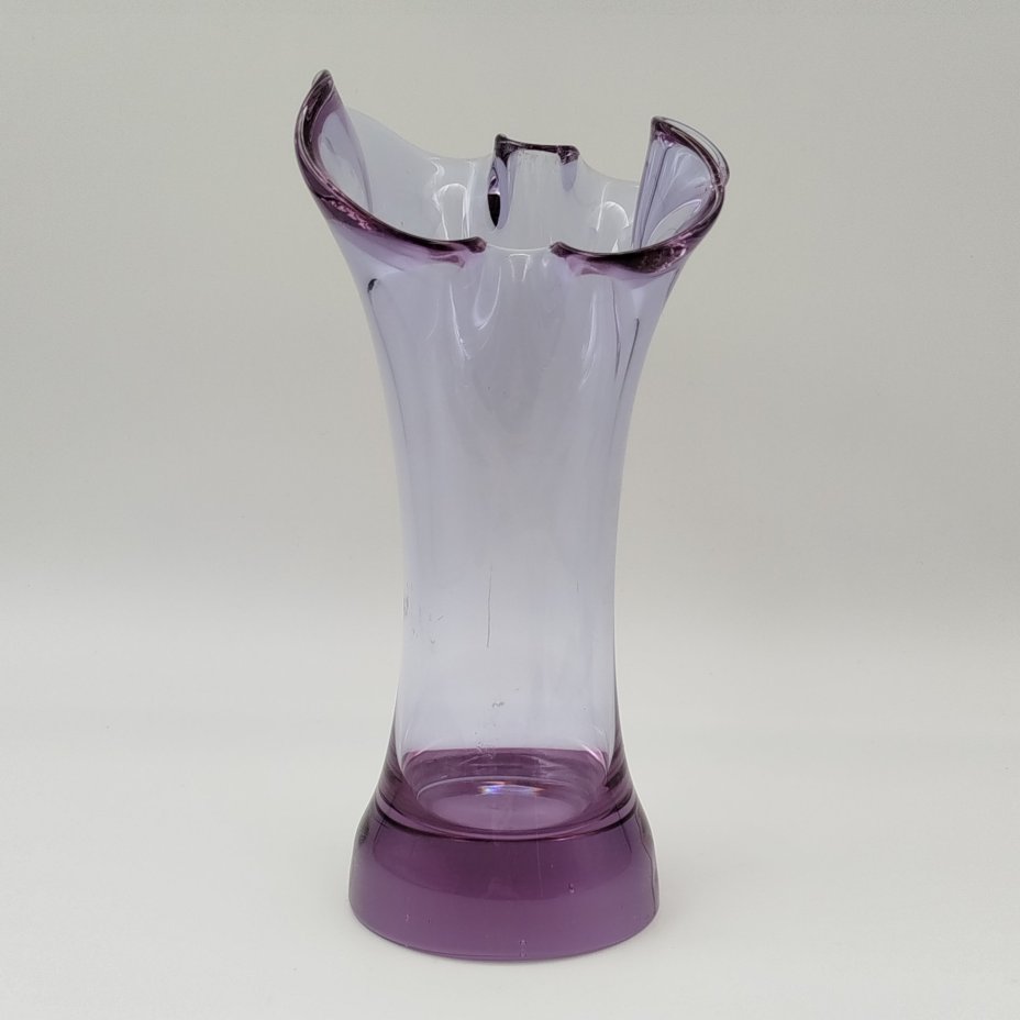Ваза миниатюрная лилового оттенка