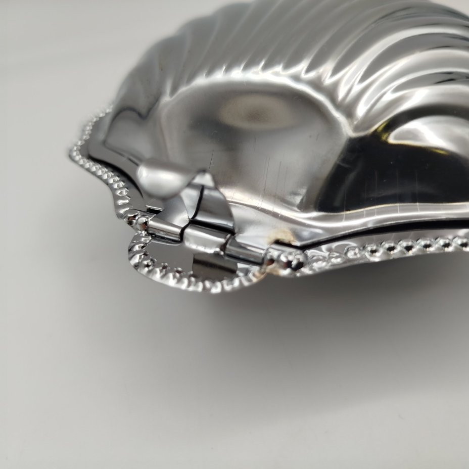 Масленка (икорница) в виде раковины, в оригинальной коробке, металл, стекло, Германия, 1980-2000 гг.