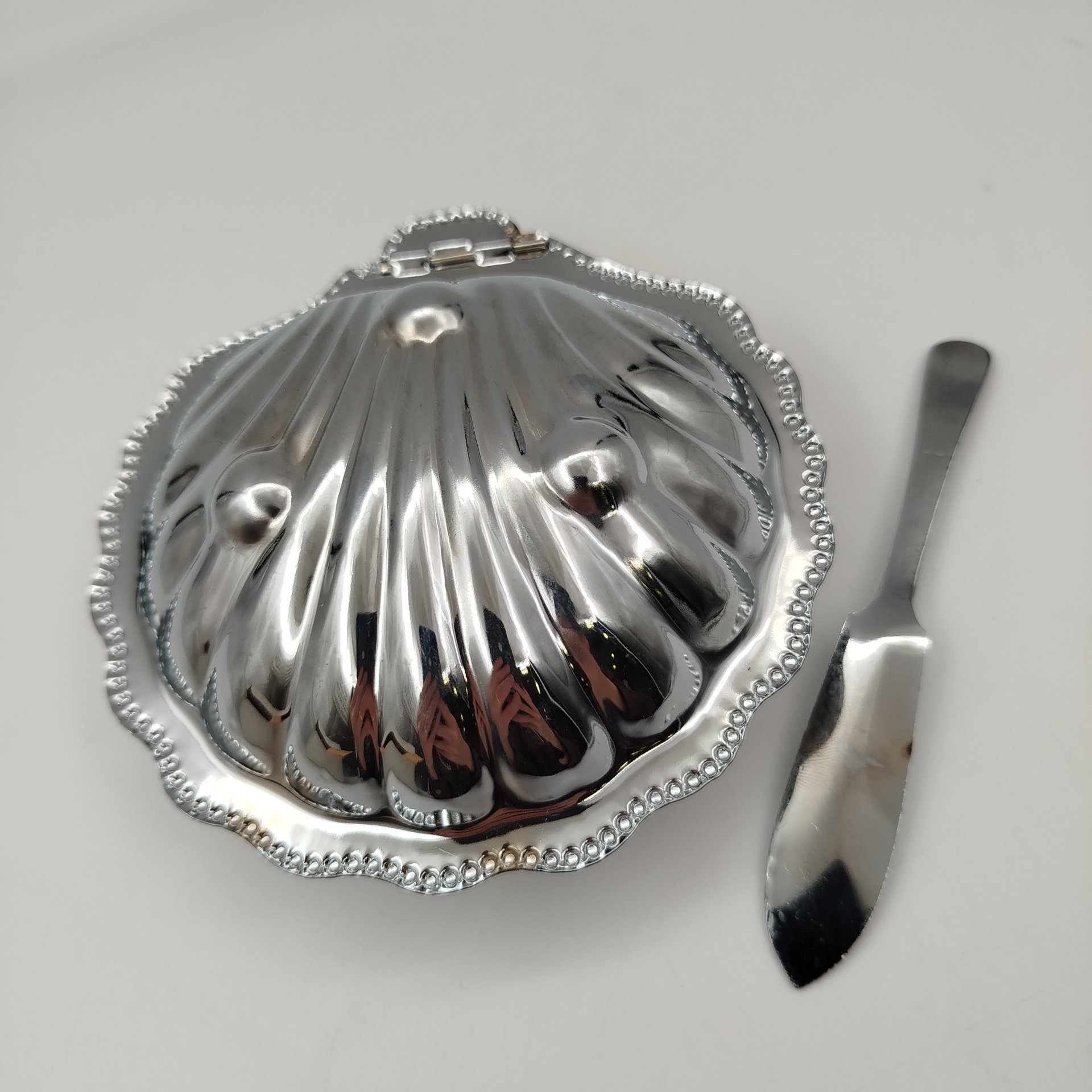 Масленка (икорница) в виде раковины, в оригинальной коробке, металл, стекло, Германия, 1980-2000 гг.