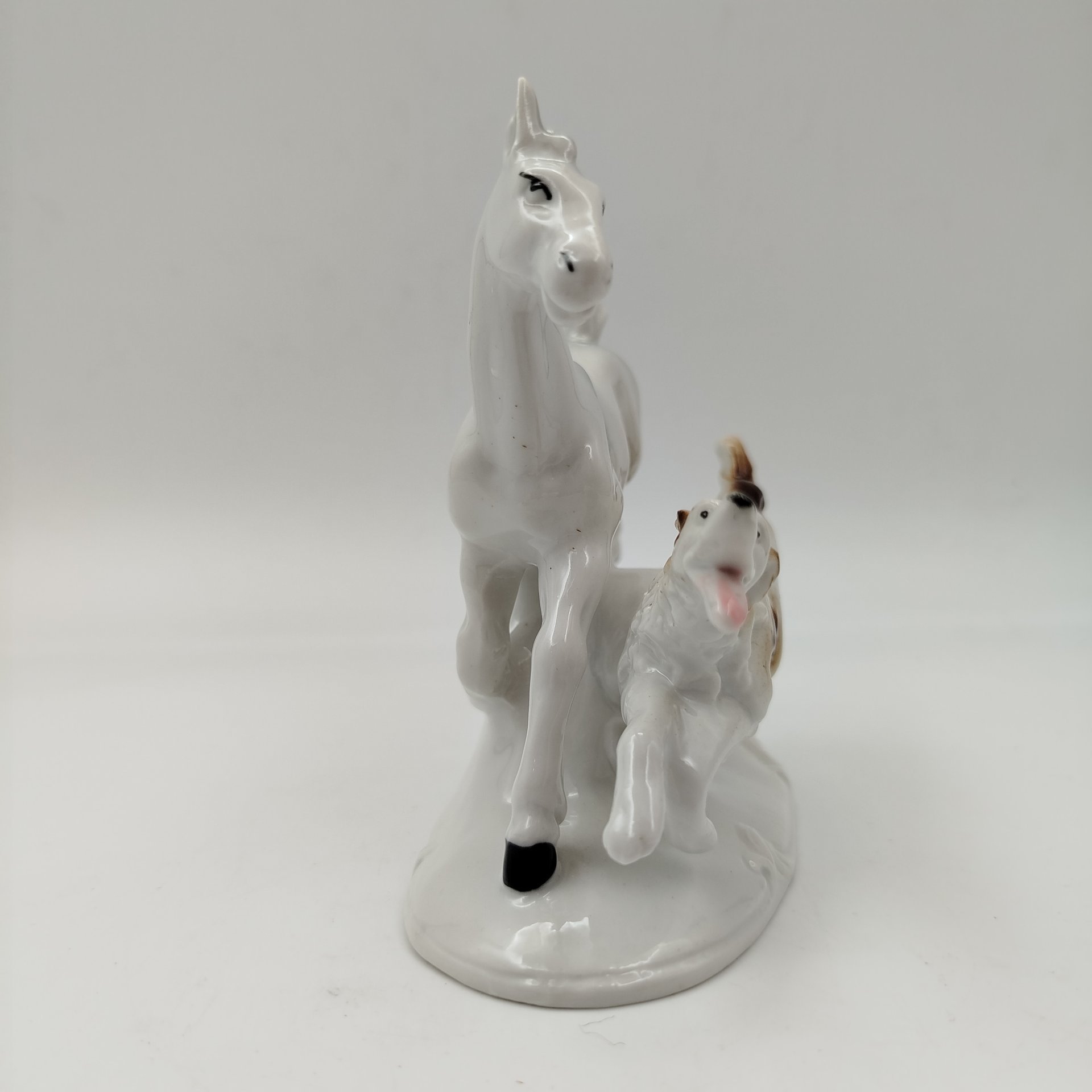 Статуэтка "Жеребенок с борзой", фарфор, роспись, Германия, 1950-1980 гг.