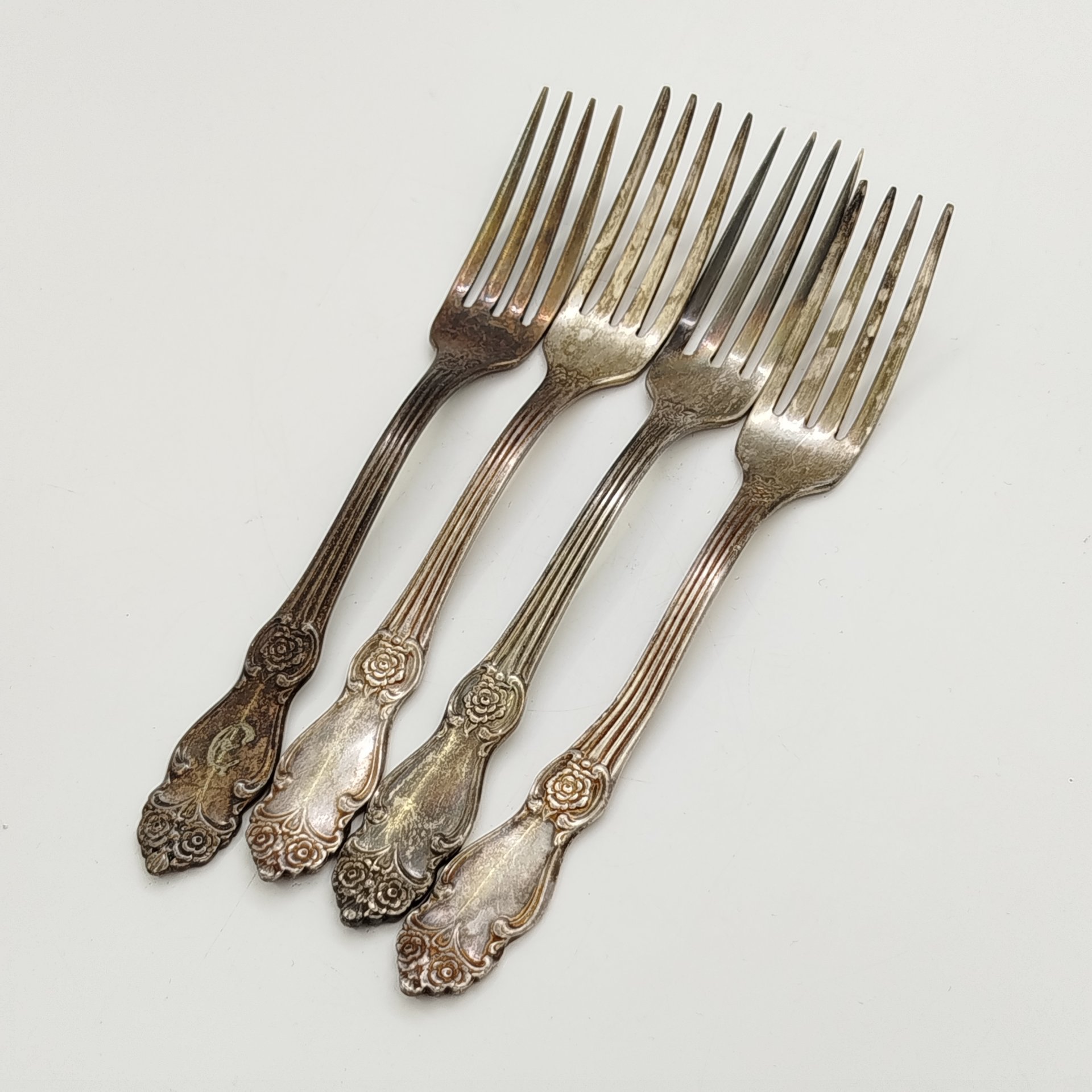 Набор из 4-х десертных вилок "Серебряная роза"