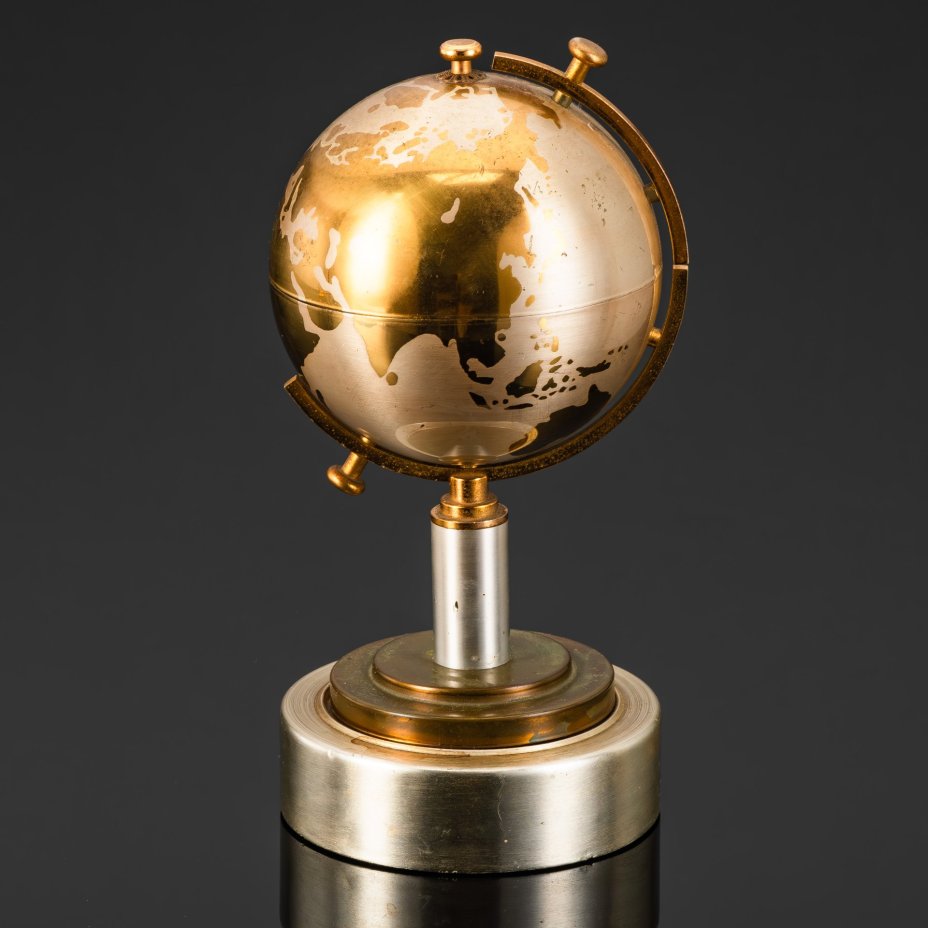 Сигаретница настольная, музыкальная "Глобус" на 18 сигарет