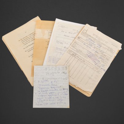 Документы из личного архива А.Д. Бржезицкой (сценарий к репортажу, счета, передаточные акты, исковое заявление, фрагмент блокнота), бумага, печать, чернила