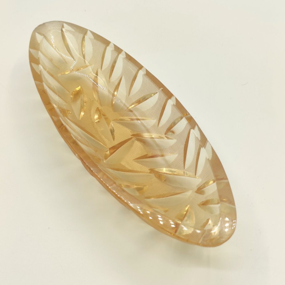 Лоток из туалетного набора "Листики", автор Х.М. Пыльд, цветное стекло, алмазная грань, Ленинградский завод художественного стекла (ЛЗХС), СССР, 1960-1980 гг.