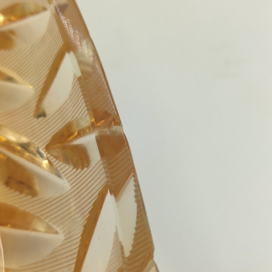 Лоток из туалетного набора "Листики", автор Х.М. Пыльд, цветное стекло, алмазная грань, Ленинградский завод художественного стекла (ЛЗХС), СССР, 1960-1980 гг.