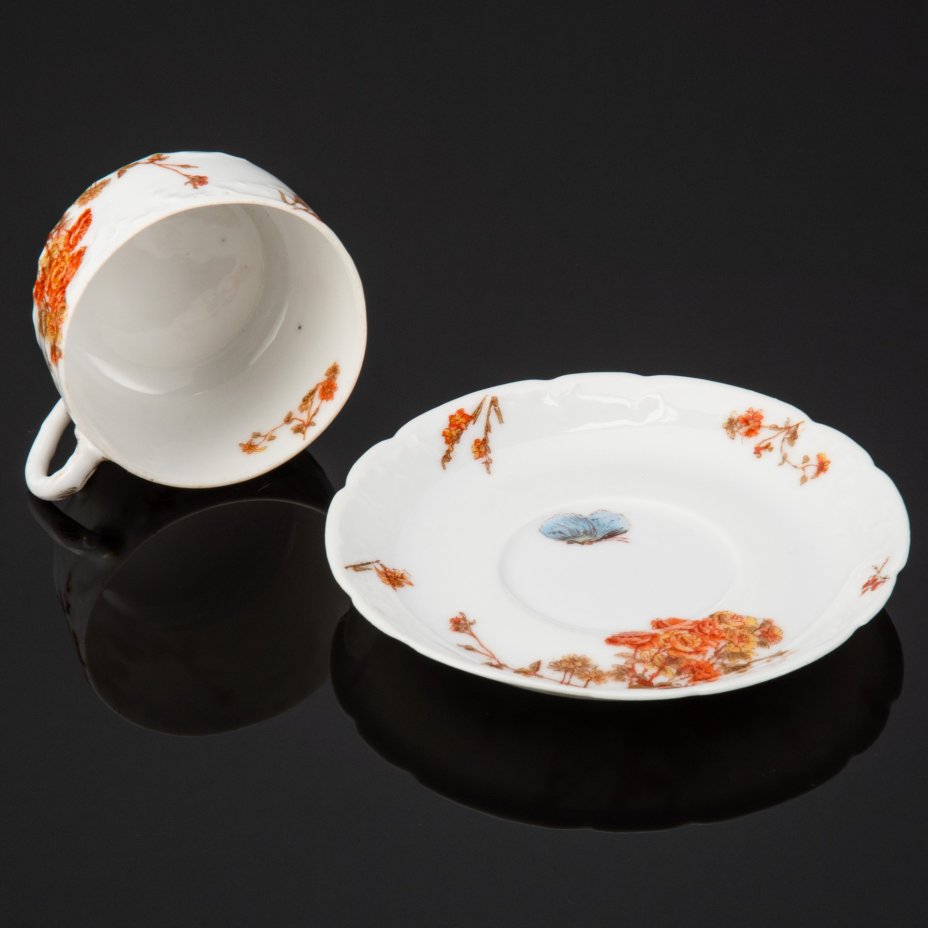 Пара кофейная с декором в виде цветов и бабочек, фарфор, деколь, золочение, Фарфоровый завод братьев Корниловых, Российская империя, 1884-1917 гг.