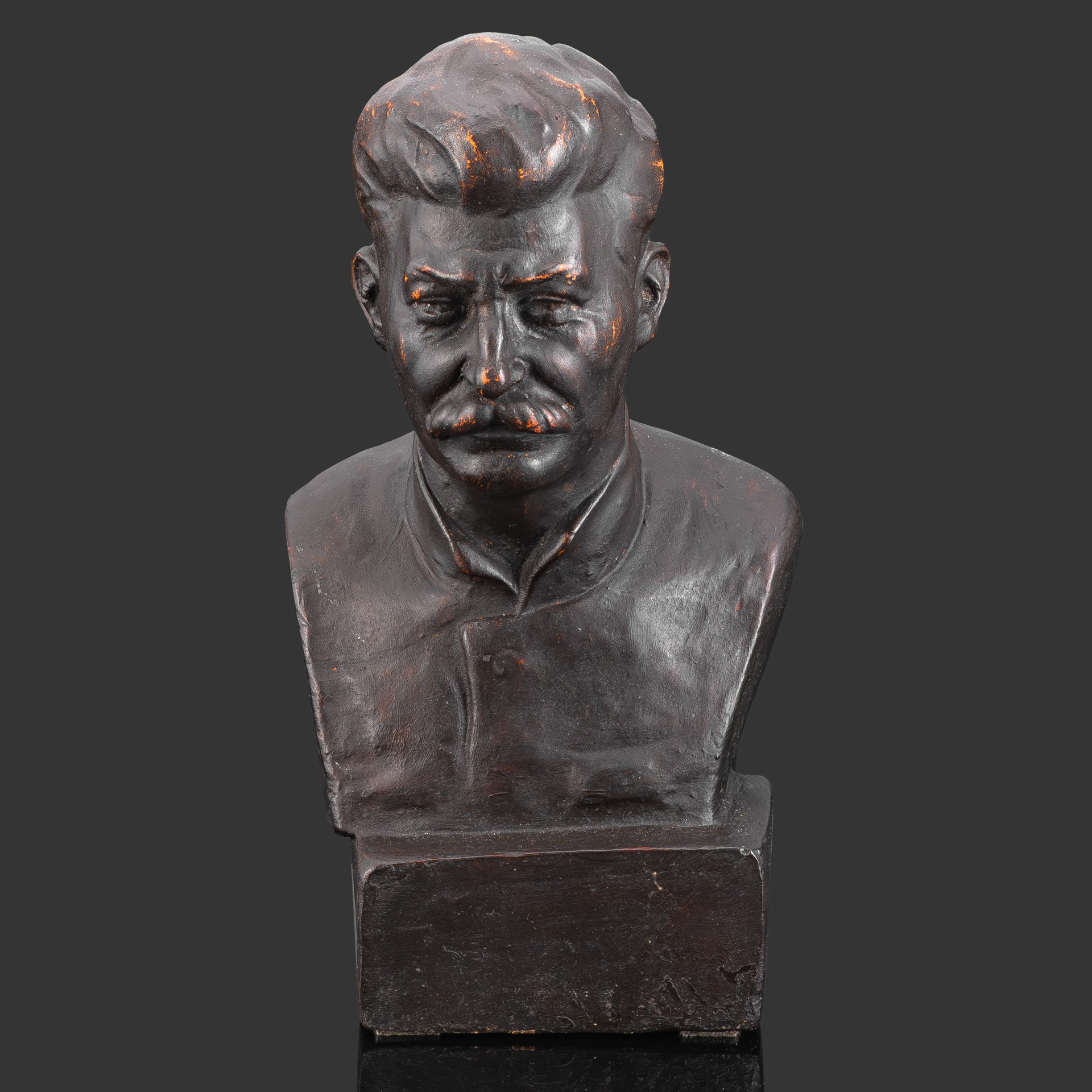 Бюст "И.В. Сталин", автор Николай Василик, керамика, восстановительный обжиг, тонирование, Гжельский экспериментальный керамический завод «Всехудожник», СССР, 1933 г.