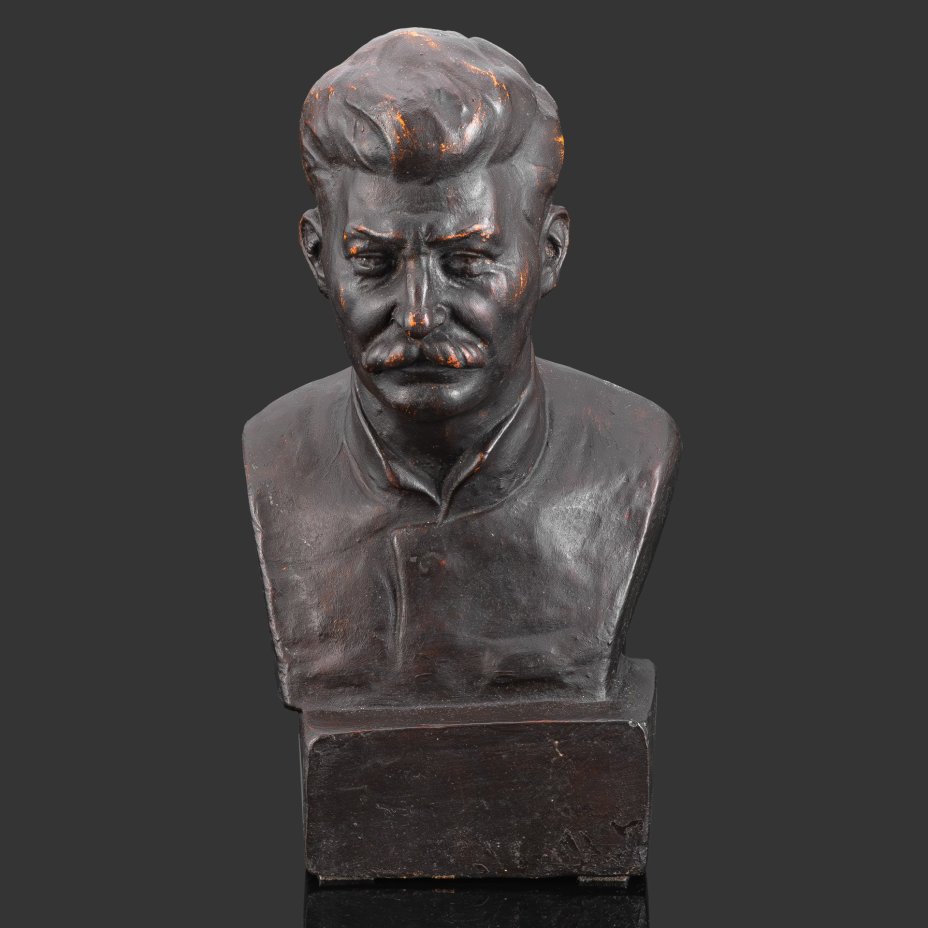 Бюст "И.В. Сталин", автор Николай Василик, керамика, восстановительный обжиг, тонирование, Гжельский экспериментальный керамический завод «Всехудожник», СССР, 1933 г.