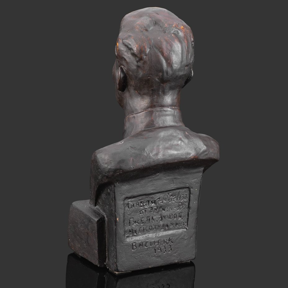 Бюст "И.В. Сталин", автор Николай Василик, керамика, восстановительный обжиг, тонирование, Гжельский экспериментальный керамический завод «Всехудожник», СССР, 1933 г.