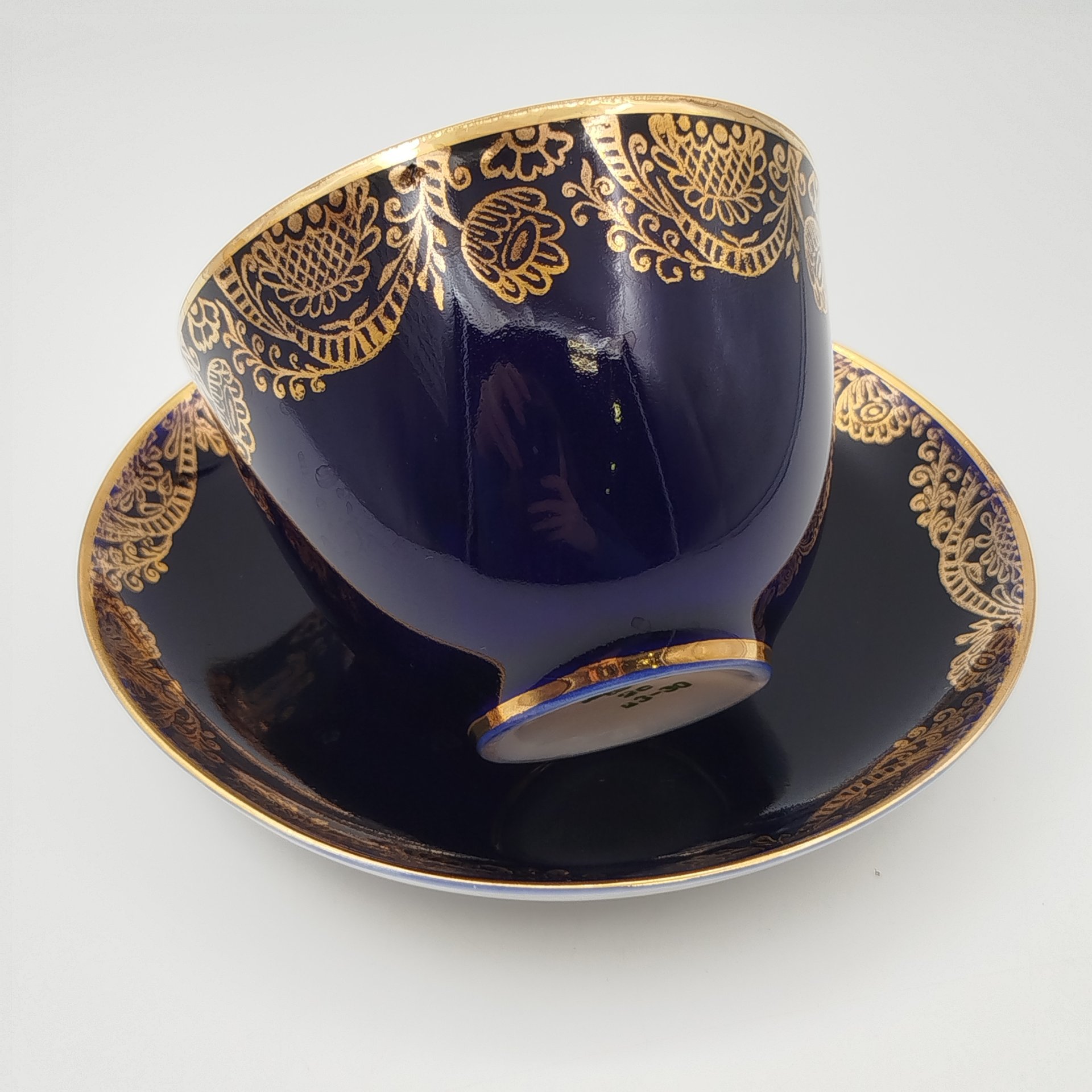 Пара чайная "Золотой фриз", фарфор, крытье кобальтом, Ленинградский фарфоровый завод (ЛФЗ), СССР, 1960-1970 гг.