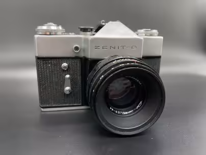 Фотоаппарат пленочный "Зенит-B" с объективом "Гелиос-44", Красногорский механический завод (КМЗ)